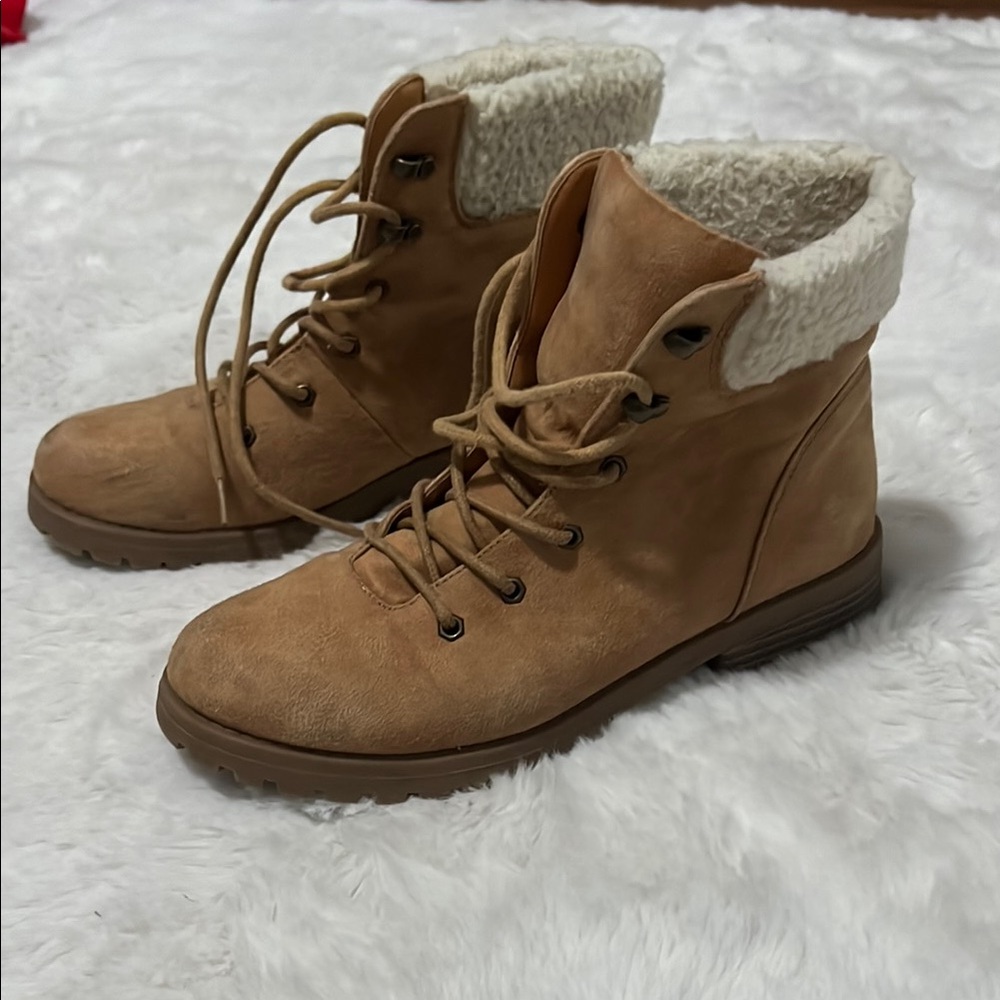 Cliffs by WHITE MOUNTAIN Tan Winter Boots with Suede Upper